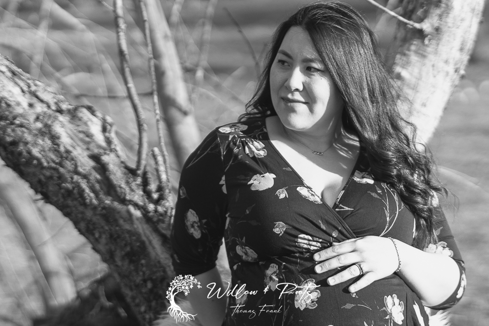 Maternity Photos at Porreco Center Maternity Photographers near me - Maternity photography Erie Pa