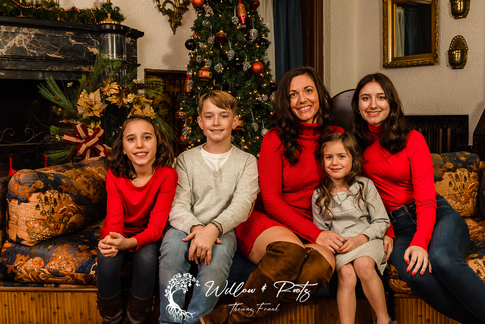 Family Portrait - Family Photographer Near Me - Family Photography Erie Pa